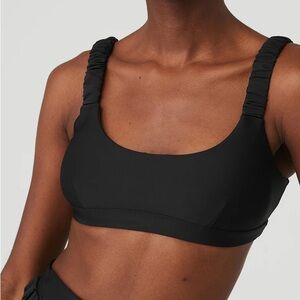 Like new Alo Yoga Airlift Charmer Bra Small